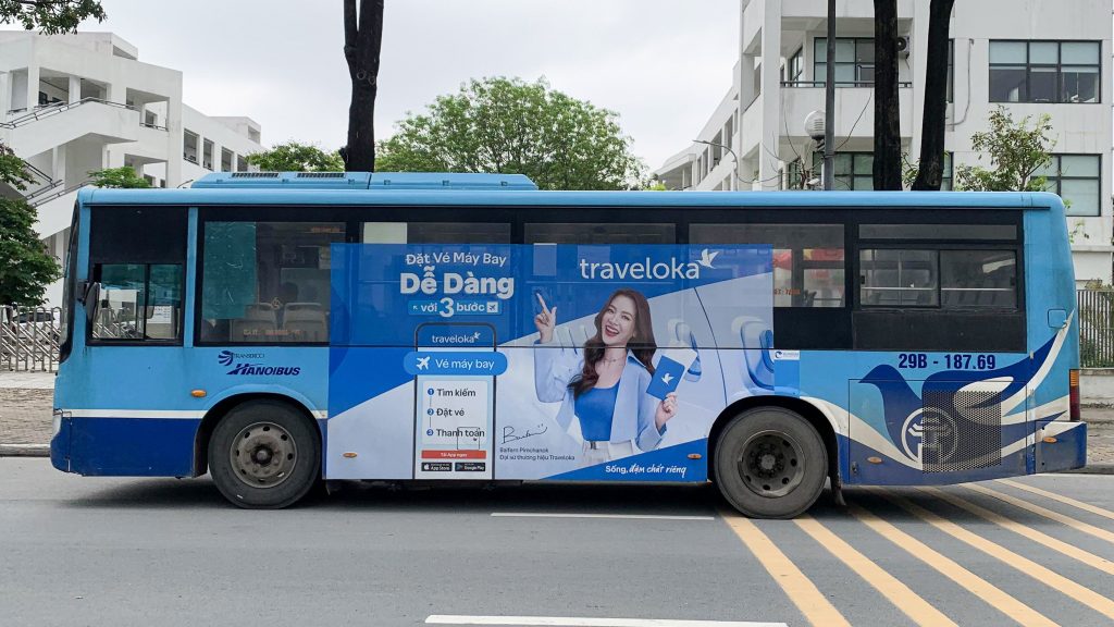 Quảng cáo phương tiện giao thông mùa Tết